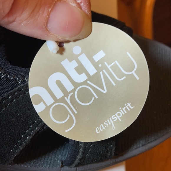 New in Box!! Easy Spirit Fabulous Size 7 - Picture 6 of 7